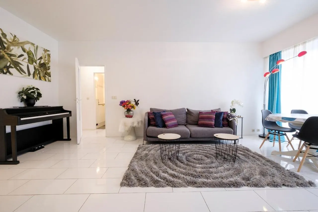 2 Bedrooms Apartment Wolewe-Saint-Lambert Brussels
