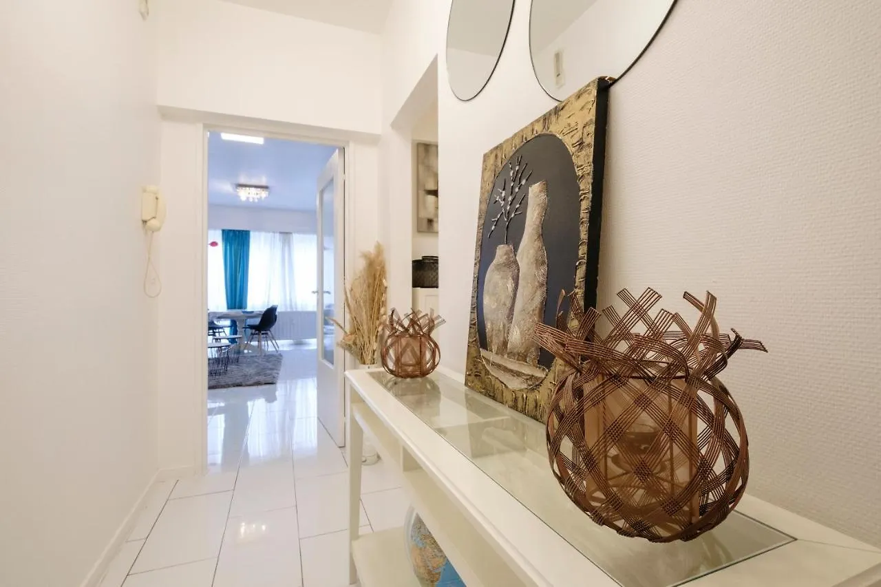 2 Bedrooms Apartment Wolewe-Saint-Lambert Brussels 0*,