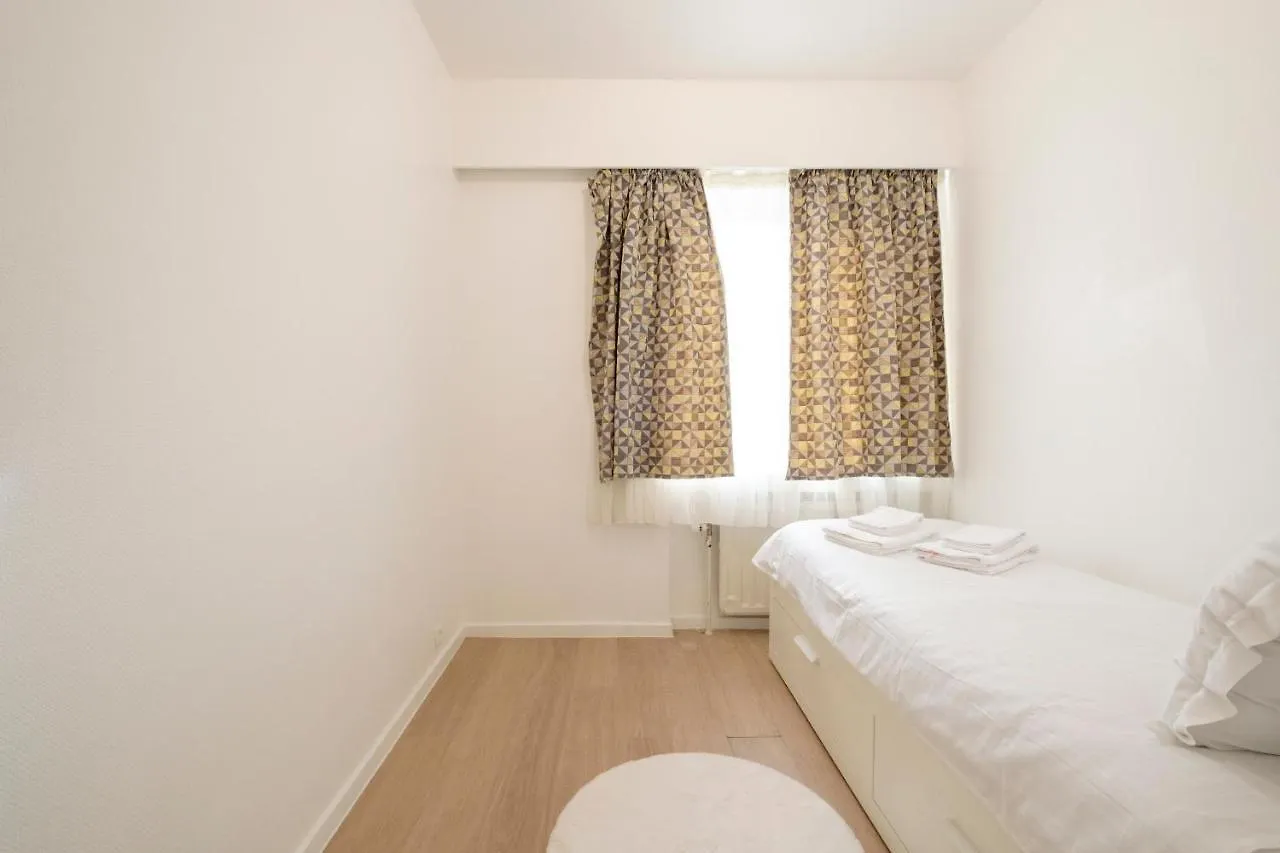 2 Bedrooms Apartment Wolewe-Saint-Lambert Brussels