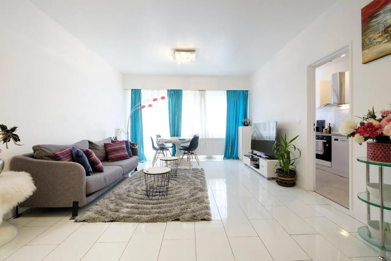2 Bedrooms Apartment Wolewe-Saint-Lambert Brussels